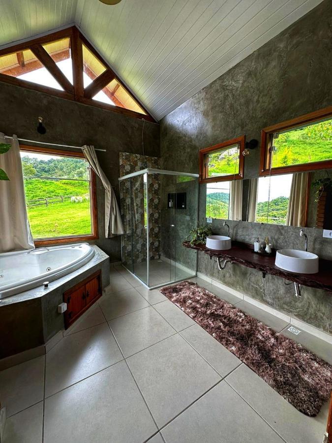 Chale Araucaria- Vale Das Pedras Mg Sapucai-Mirim Ngoại thất bức ảnh