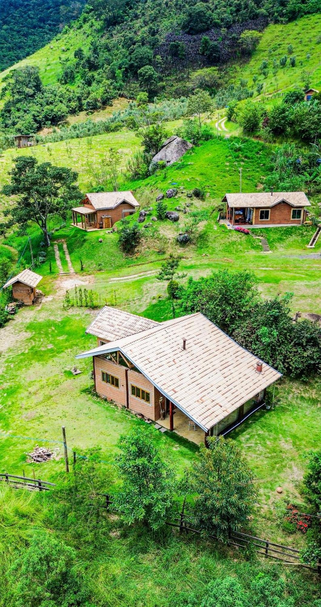Chale Araucaria- Vale Das Pedras Mg Sapucai-Mirim Ngoại thất bức ảnh